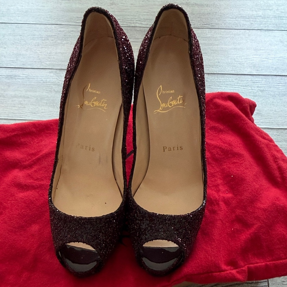 Christian Louboutin BURGUNDY HEELS - Picture 3 of 11